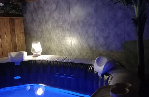 Epernay House | LES LOGES DU THEATRE Complimentary Champagne tasting JACUZZI SAUNA GAME BIKES