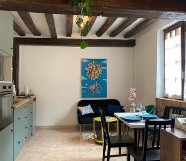 Nogent-le-Rotrou Apartment | Les marches du château - Gîte centre de Nogent-le-Rotrou