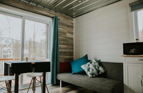 L'Anse-Saint-Jean House | Les Microchalets d'Édouard