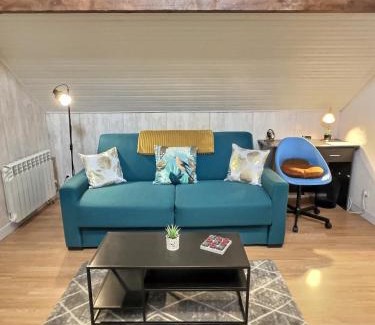 Corbeil-Essonnes Apartment | LES OISEAUX - WIFI Fibre - PARKING - PROCHE RER D