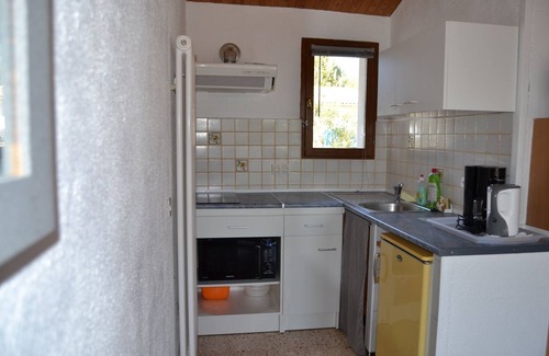 Saint-Dezery Apartment | Les Olivettes - Gite Romance