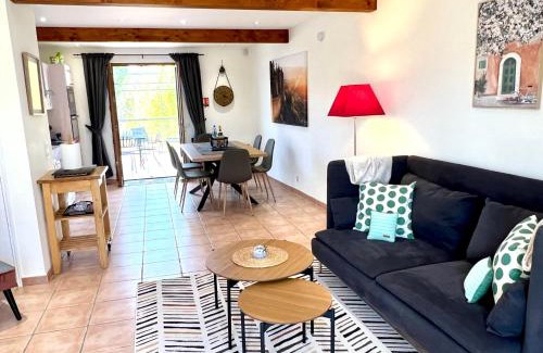 Marseillette Apartment | Les Petites Ecuries - Gîte Bijou