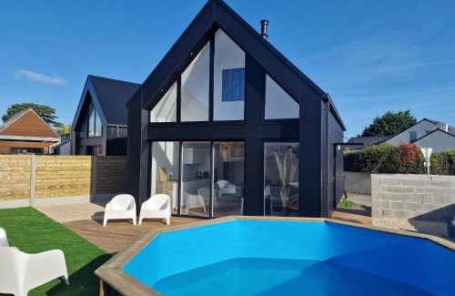 Ploudalmezeau House | LES PORTSALLAISES piscine ou spa à 300m de la plage