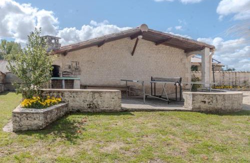 Mortiers House | Les Roses de Jonzac