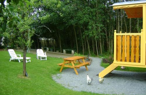 Saint-Sulpice-en-Pareds House | Les Roulottes de Saint-Sulpice