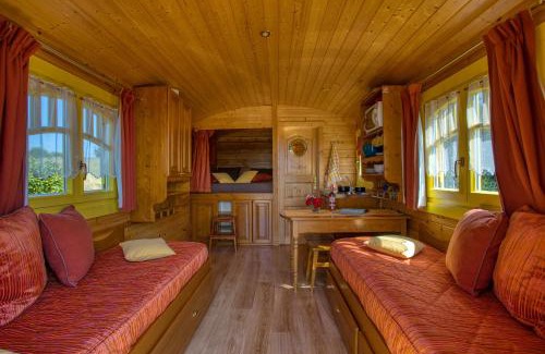 Saint-Pompont House | Les Roulottes Pomponnaises
