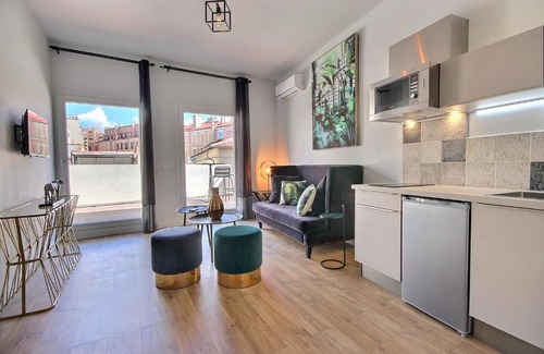 Hotel-de-Ville Apartment | LES TOITS DU VIEUX-PORT