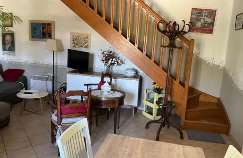 Saint-Andiol Apartment | Les Tournesols