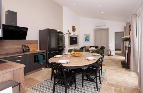 Libourne Apartment | Les tropéziennes de Libourne : 2 bedroom flat - Biarritz