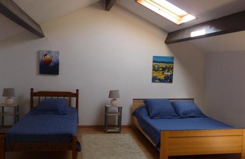 Ponteyraud Bed & Breakfast | Les Tuileries