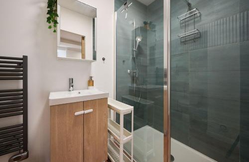 Fontaine-les-Dijon Apartment | Les tuiles bourguignonnes