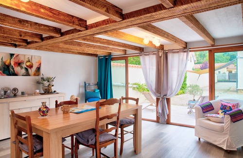 Mouleydier Bed & Breakfast | Les Tuilières – Guest Room with Pool and Air Conditioning in Mouleydier