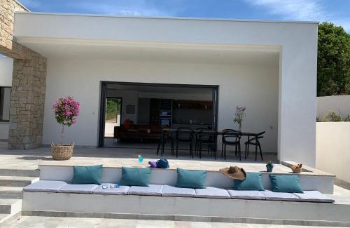 Pietrosella Villa | LES VILLAS DU DOMAINE NAPOLEON CORSICA vue mer et piscine