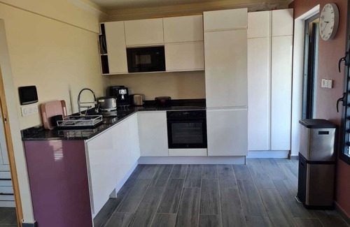 Destrellan House | Les Villas Pheron Convivial Bien Équipe