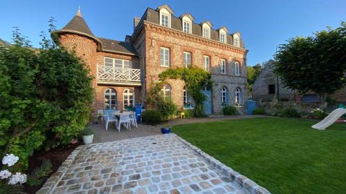 Veules-les-Roses House | Les Volets Bleus de Veules Les Roses