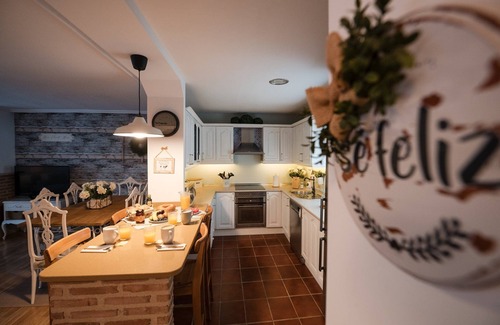 Barco De Avila House | Let yourselves be enveloped by the aroma of tranquility and savor life with a touch of Honey and Cinnamon