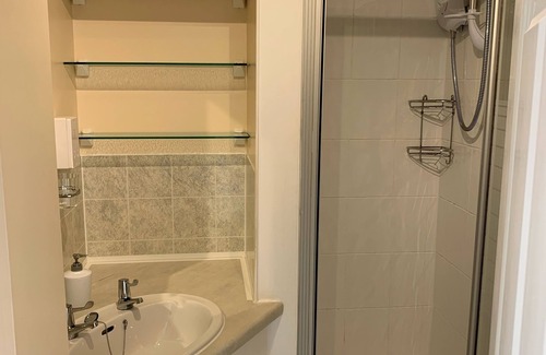 Weymouth House | Letchworth Guest House