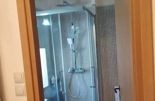 Zarouhla Apartment | LevanderAroania suites