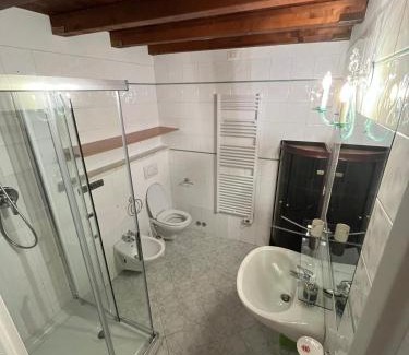 Longara House | Levante