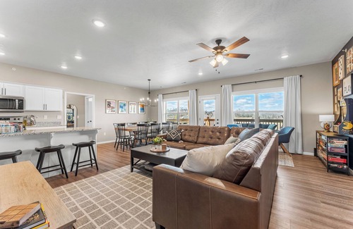 Branson West House | Level Up Lodge, Level Up Lodge - Pet Friendly