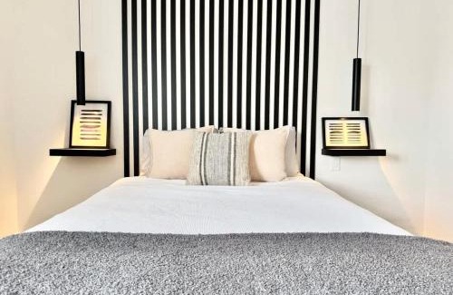 Desjardins Apartment | Levis Center New Studio #2 AC, WiFi and 2 Parking spaces