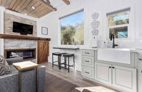 Lindsay Apartment | Lewis Ranch Tiny Home, Lindsay, CA! Near Sequoias