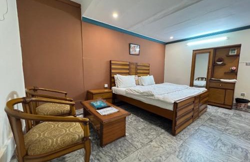 G-9 Sector Bed & Breakfast | Lexus Lodge