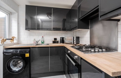 Anfield House | LFC Stay | 1 Min to Stadium | W/M | Pet Friendly