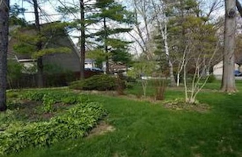 Lake in the Hills House | LH Guest house