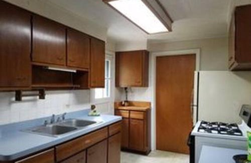 Lake in the Hills House | LH Guest house