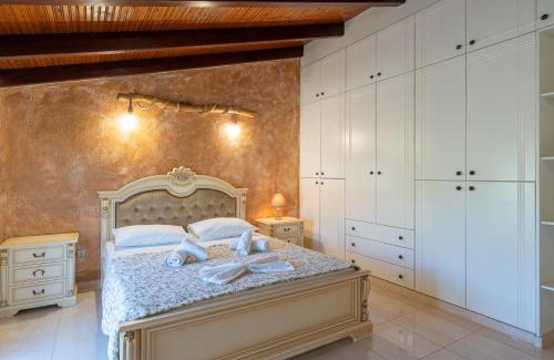 Kefalonia House | Liberis Loft Suite