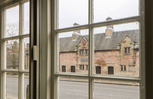 Ashbourne House | LIBERTY HOUSE, pet friendly, with open fire in Ashbourne