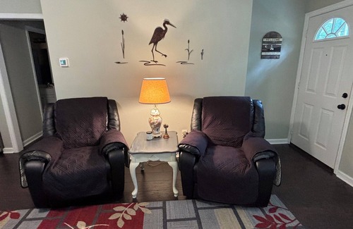 Dutton House | Liberty Oaks Landing ~ Charming Rivah Cottage