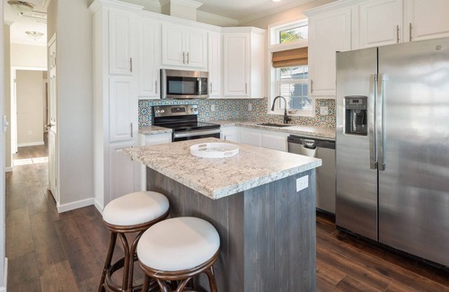 Cudjoe Key House | LICENSE TO CHILL ~ Waterfront 2 BR/2Ba in Cudjoe Key w/ Dockage & Parking!