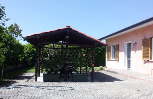 Camaiore House | Lido Di Camaiore Villa Garden 3 Kilometers From the Sea