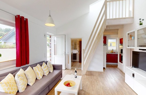 Pelzerhaken House | Liebevoll Eingerichtetes 6-personen Ferienhaus mit Kamin & Sauna in Strandnähe