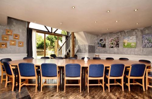 Menil House | Lierneux Hillside Home