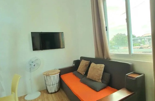 Carmona Apartment | Lifestyle Stay - Happy Loft - Unit B8nn