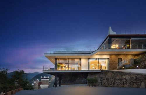 Garze Hotel | Light and Forest PeeKaboo Cliff Private Hot Spring Hotel