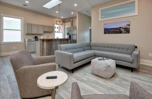 Roanoke Apartment | Light-filled adventure loft