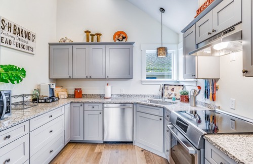 Anacortes House | Light-filled home with fenced yard - two dogs welcome - walk everywhere