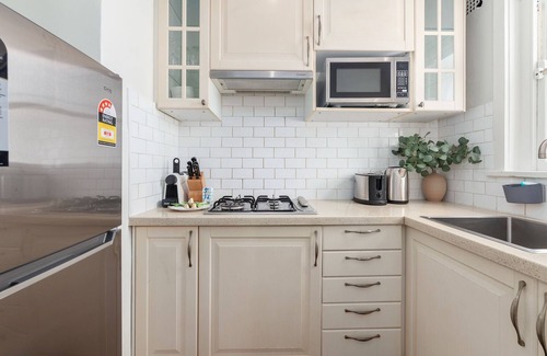 Rushcutters Bay Apartment | Light-Filled Studio near Rushcutters Bay Park