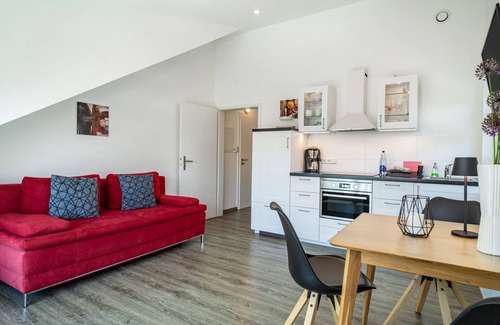 Waggershausen Apartment | Light-Flooded Apartment “Haus Sohl 1” close to Centre and Lake Constance