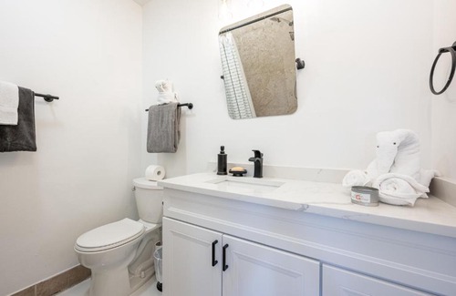 Coral Ridge Isles Apartment | Lighthouse Guest Suites