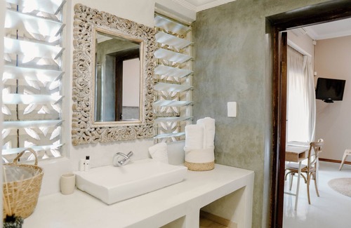 Groblersdal House | Lighthouse Guesthouse & Cafe
