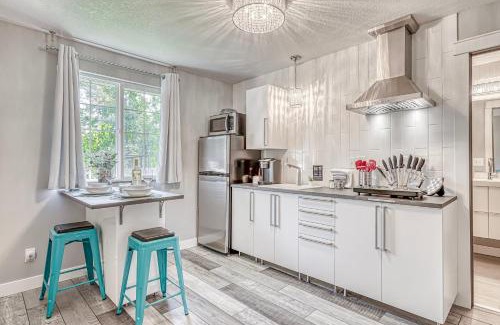 Waterloo Hotel | Lighthouse Kitchen Suites near Auburn Waterloo I-69 Exit 334