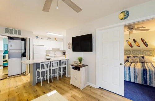 Caine Woods Apartment | Lighthouse Point Villas Unit 3