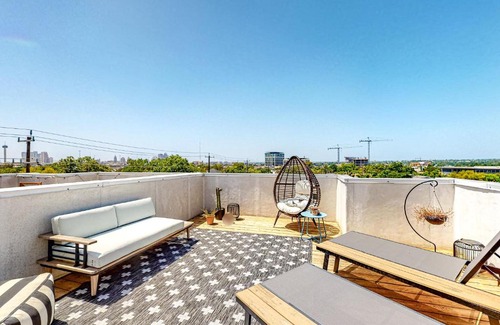 Government Hill House | Lights over San Antonio