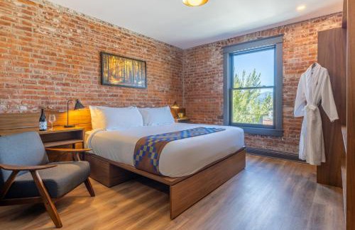 Hood River Hotel | Lightwell Hotel & Spa