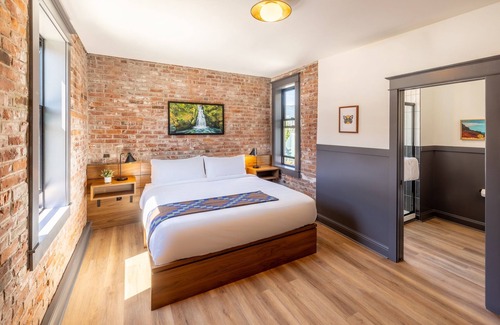 Hood River Hotel | Lightwell Hotel & Spa